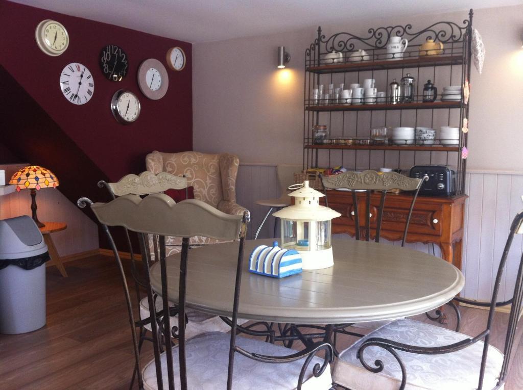 Bonningtons Stansted Self Catering Hotel Stansted Mountfitchet Szoba fotó